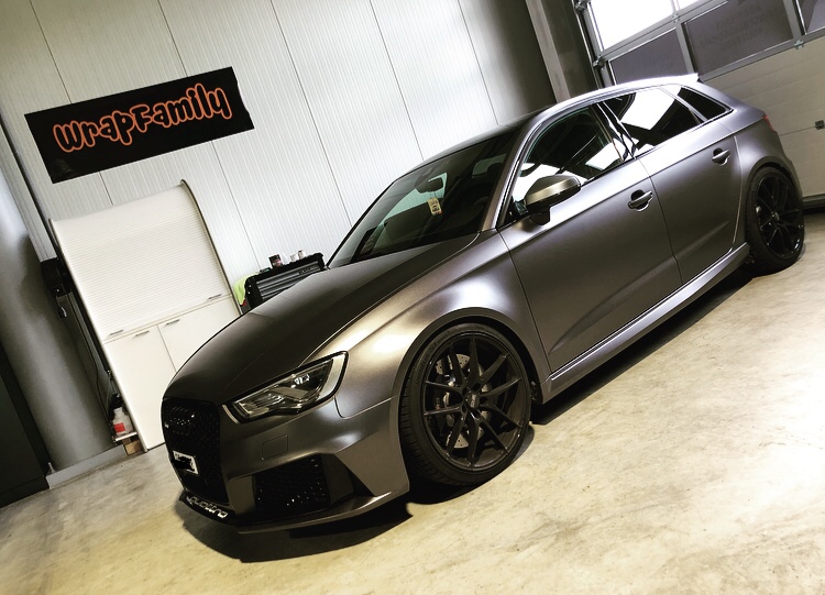 Mattgrau folierter Audi RS3 Sportback – Autofolierung Wrapfamily Kradolf-Schönenberg