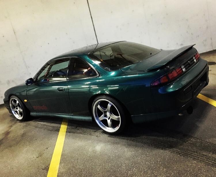 Dunkelgrüner Nissan Silvia S14 mit Scheibentönung – Wrapfamily, Thurgau