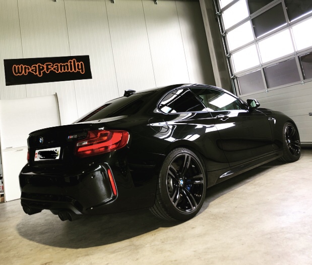 Roter Mazda RX-7 mit Scheibentönung – Wrapfamily Kradolf-Schönenberg